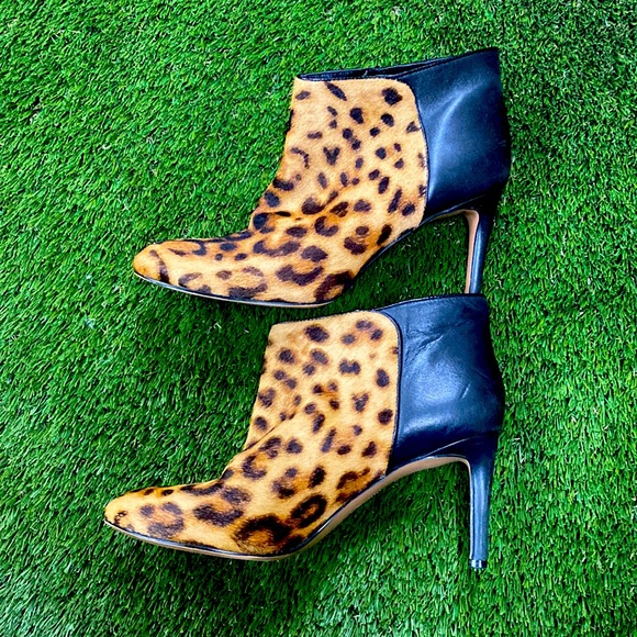 Nine West Leopard Calf hair booties - size 6.5 - Picture 3 of 8